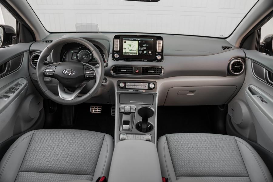 Торпедо Hyundai Kona Electric (OS) 2018 года  (NA) (фото 26 из 55)